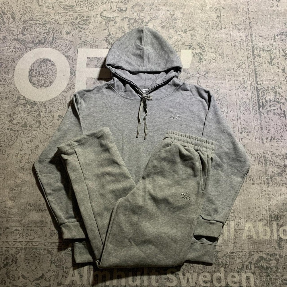 Alo Yoga Accolade Hoodie & Open Leg Sweatpants Set – Gray – Size Small 🩶